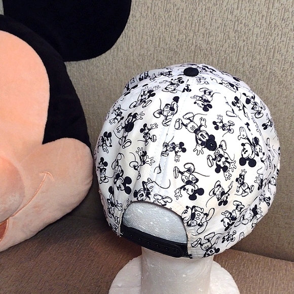 Disney Mickey Mouse graffiti snapback cap - Picture 6 of 11